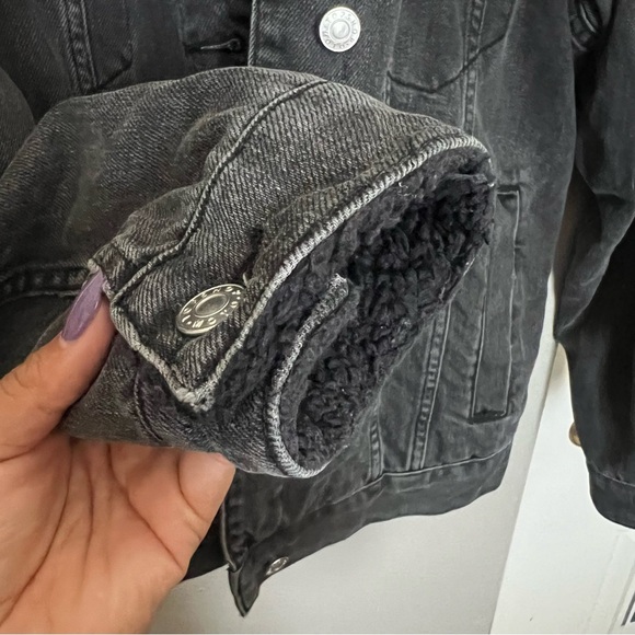 Topshop Charcoal Denim Jacket with Sherpa Collar - Picture 7 of 9